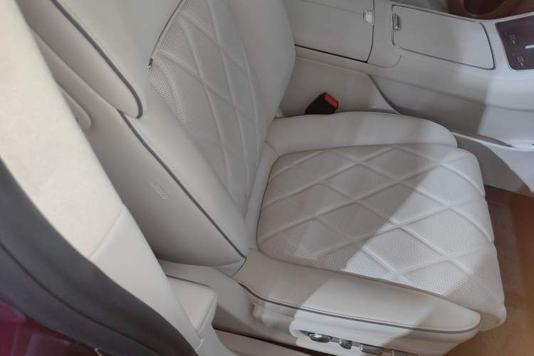 Used Hima Stelato S9 2025 Extended-Range Ultra Right Front Seat