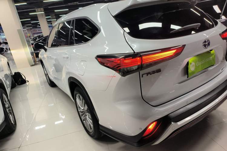 Used Toyota Highlander 2022 Dual-Engine 2.5L Four-Wheel Drive Prestige Version 7 Seats