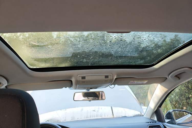 Used Volkswagen Golf 2017 1.6L Automatic Comfort Million-Vehicle Anniversary Edition
