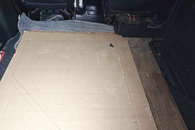 Used JAC Group Refine 2008 2.0L Shuttle Gasoline Basic Version with Single Air Conditioner Left Rear Seat