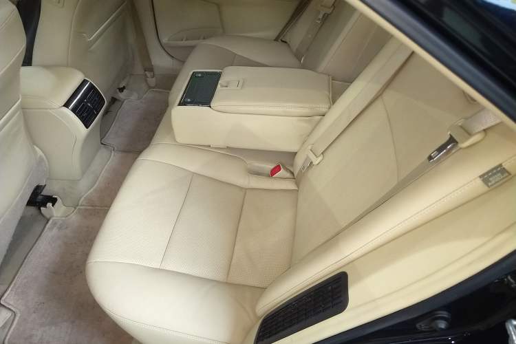 Used Toyota Camry 2015 Dual-Engine 2.5 HG Luxury Navigation Edition
