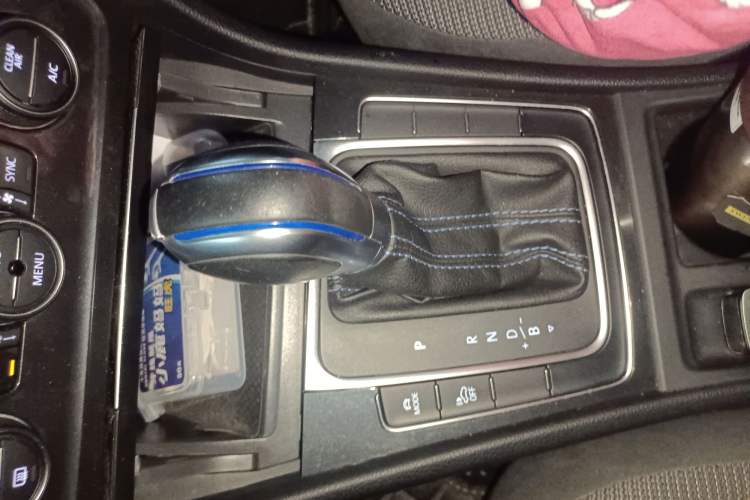 Used Volkswagen Golf Pure Electric 2020 Chari Gear Lever