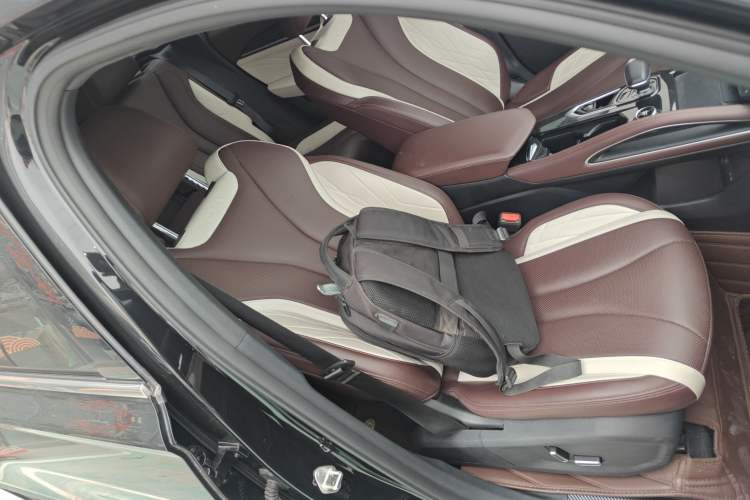 Used Geely Auto Monjaro L 2024 2.0TD High-Power Automatic Two-Wheel Drive Yunqi Version