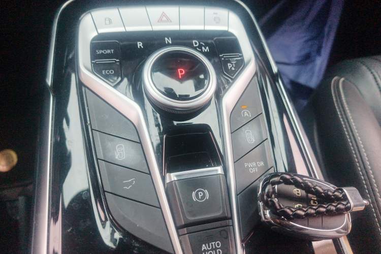 Used SAIC MAXUS G20 2021 PLUS 2.0T Gasoline Automatic Luxury Edition
