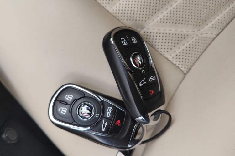 Used Buick GL8 2023 Land Executive Class Deluxe Model