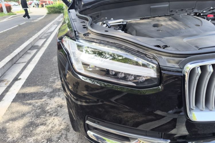 Used Volvo XC90 2021 B5 SmartDrive Luxury Edition 7 Seats Right Front Headlight