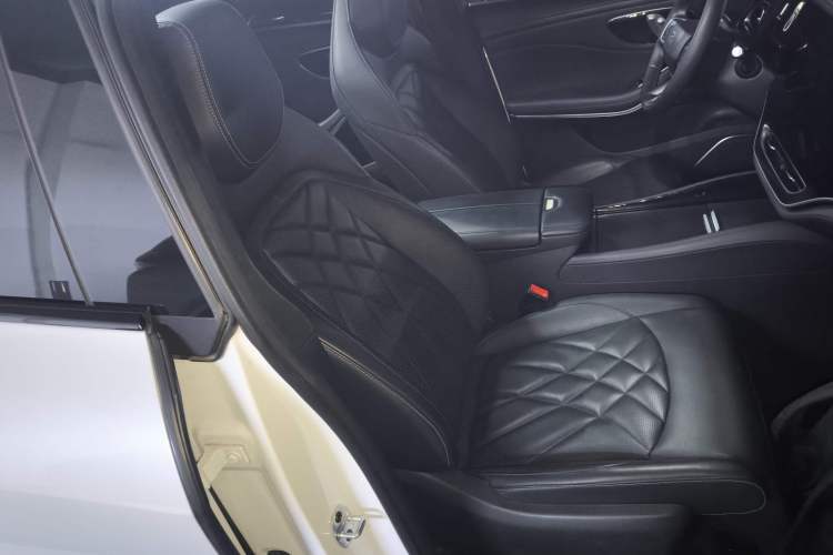 Used Rising R7 2024 Advanced Edition