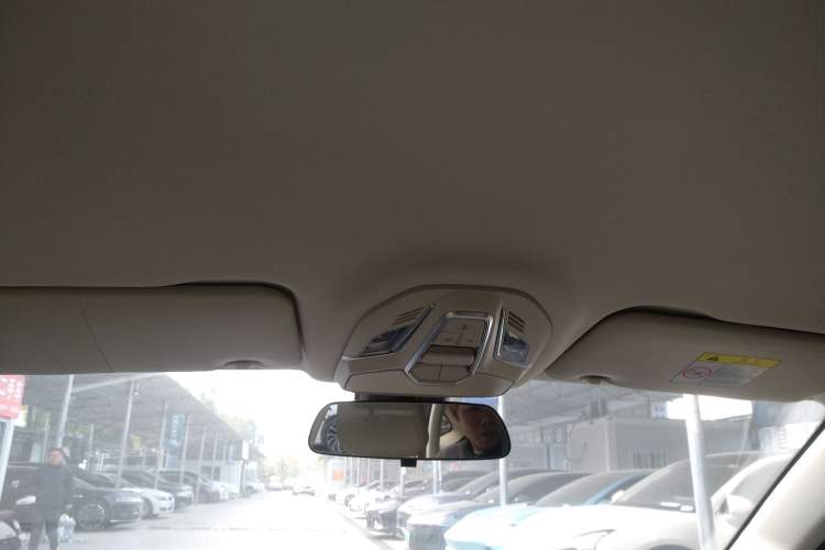 Used Wuling Xingguang 2024 Co-Creation Edition 510 Advanced Model
