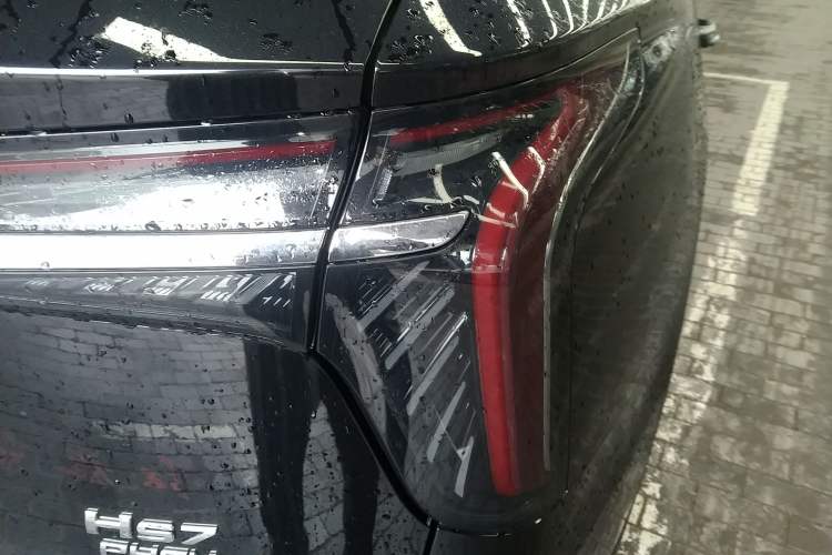 Used Hongqi HS7 PHEV 2024 2.0T PHEV Four-Wheel Drive Flagship Edition 6 Seats
