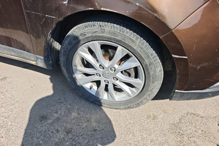 Used Baojun 730 2014 1.5L manual Comfort ESP version 7 seats