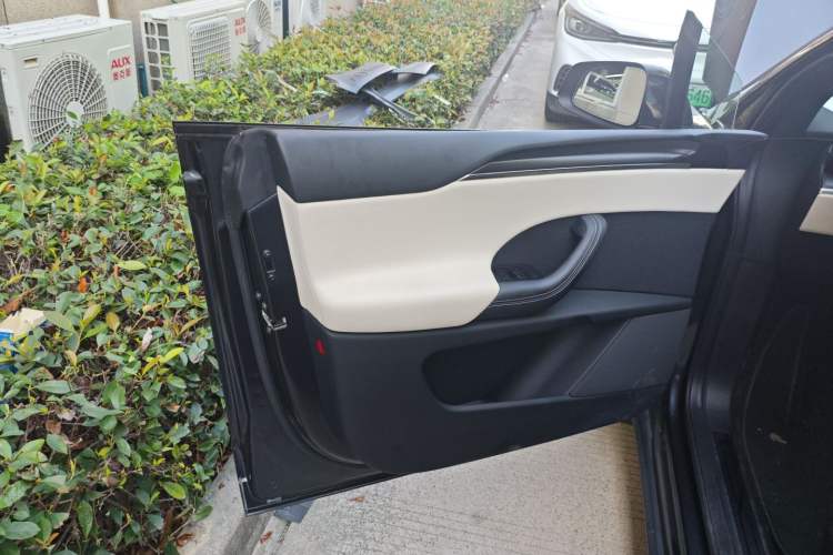 Used Tesla Model X 2023 Three-Motor All-Wheel-Drive Plaid Version