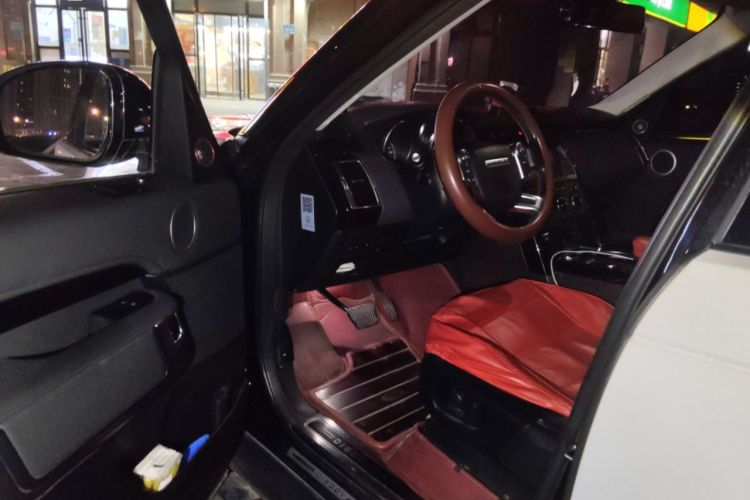 Used Land Rover Discovery 2018 3.0 SC V6 SE Driver Seat