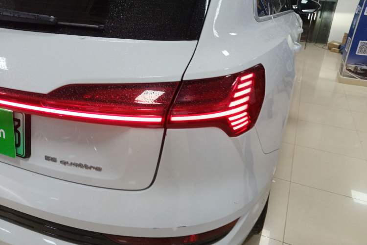 Used Audi e-tron 2019 55 quattro Technology Edition
