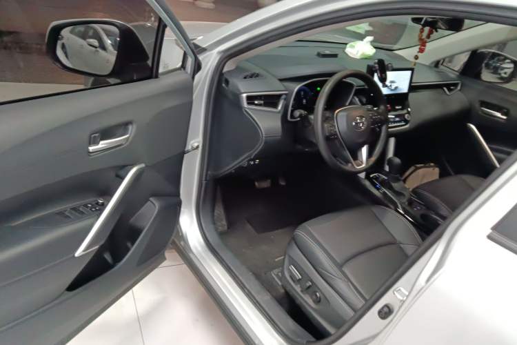 Used Toyota FRONTLANDER 2023 2.0L CVT Luxury Edition
