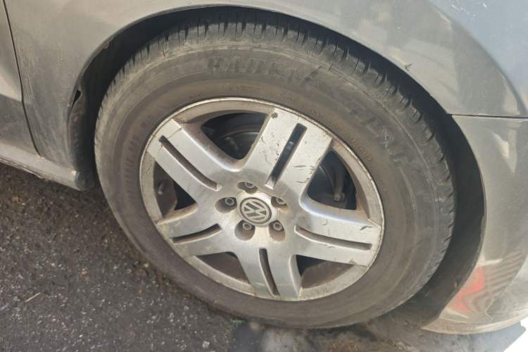 Used Volkswagen Polo 2011 1.4L Manual ZhiLe Edition Right Front Wheel Hub