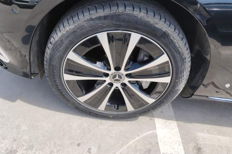 Used Mercedes-Benz E-Class New Energy 2023 E 350 e L Plug-in Hybrid Sedan Exterior 4