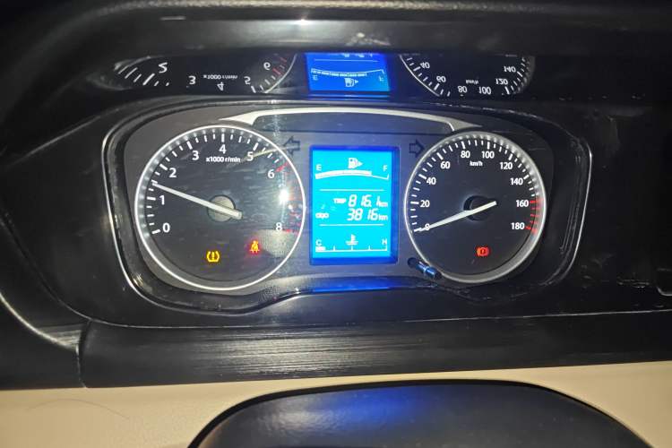 Used CHANGAN KUAYUE Xing V3 2023 1.5L Gasoline Comfort Model 7-Seater Passenger Vehicle Instrument Cluster