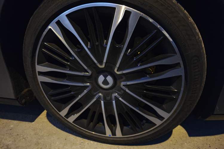 Used Denza Z9GT 2024 1100 Four-Wheel Drive Ultra Version
