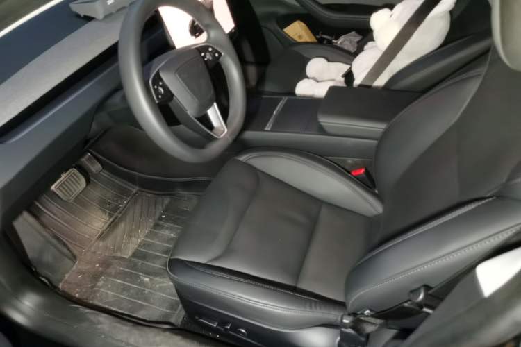 Used Tesla Model 3 2023 Rear-Wheel-Drive Version
