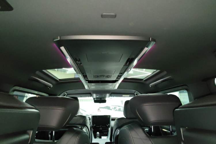 Used Toyota Vellfire 2024 Crown Dual-Engine 2.5L Ultimate Edition