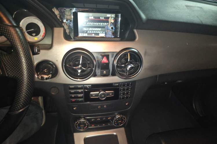 Used Mercedes-Benz GLK-Class 2013 GLK 300 4MATIC Dynamic Sunroof Model Audio And AC Panel