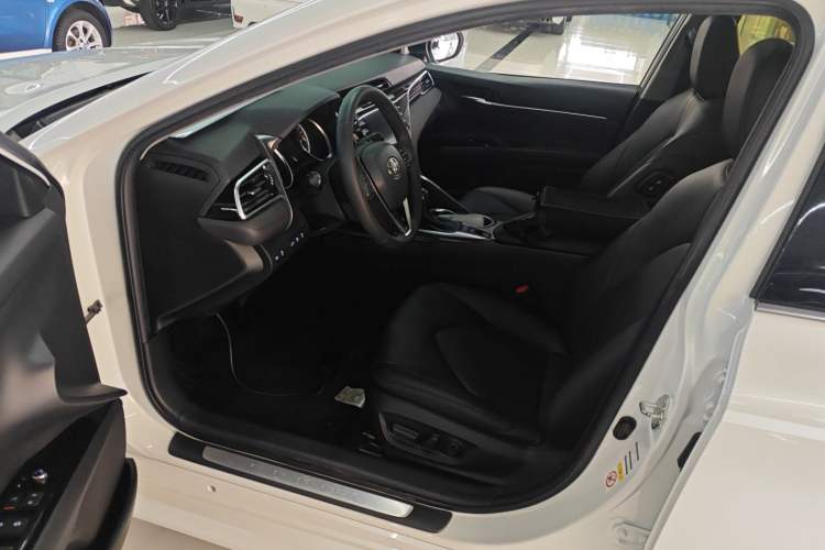 Used Toyota Camry 2018 2.5G Luxury Edition Left Front Seat