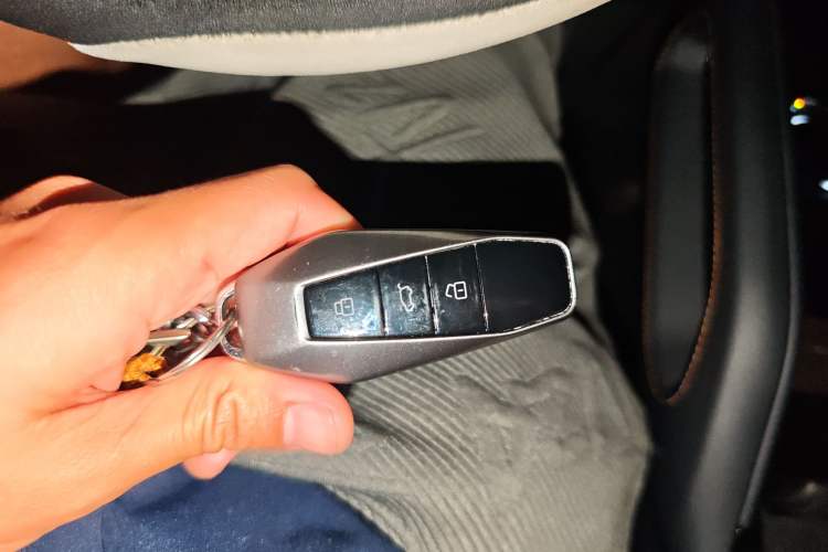 Used iCAR 03 2024 472km Four-Wheel Drive Long-Range Intelligent Advanced Version
