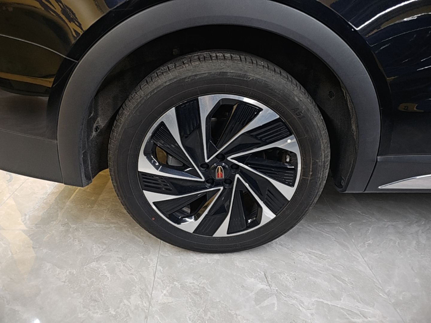 Hongqi HS7 PHEV 2024 2.0T PHEV Four-Wheel Drive Flagship Edition 7 Seats — снимка 11