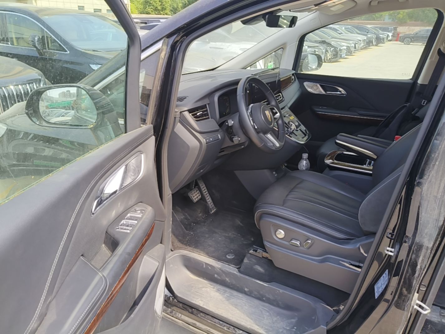 Hongqi HQ9 2023 2.0T Smart Connect Flagship Edition - Chinese Trim Xiang — снимка 18