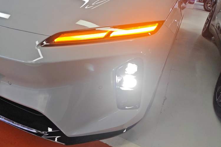 Used Nio ET5T 2025 75 kWh Touring