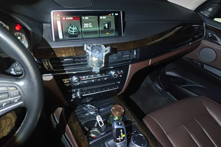 Used BMW X5 2018 xDrive28i
