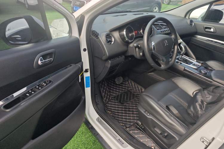 Used Peugeot 3008 2015 1.6THP Automatic Prestige Edition
