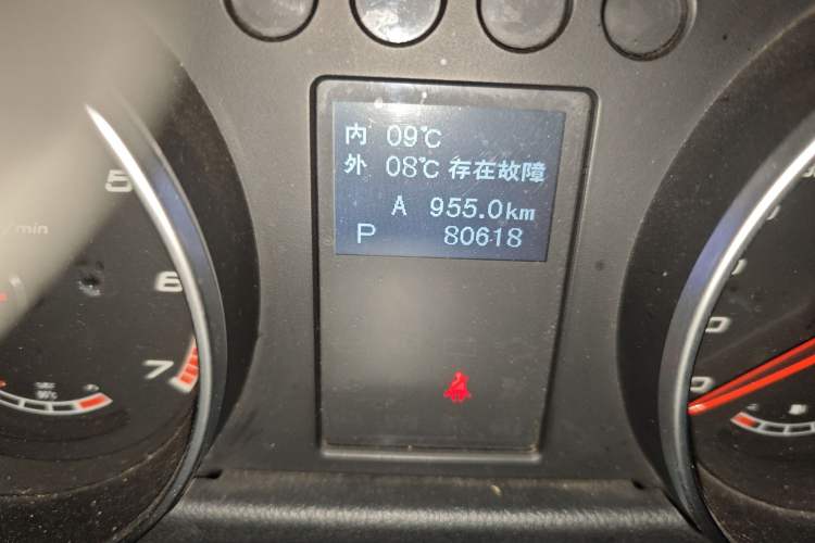 Used BAIC Off-Road BJ40 2016 40L 2.3T Automatic All-Wheel Drive Premium Edition Odometer Close Up