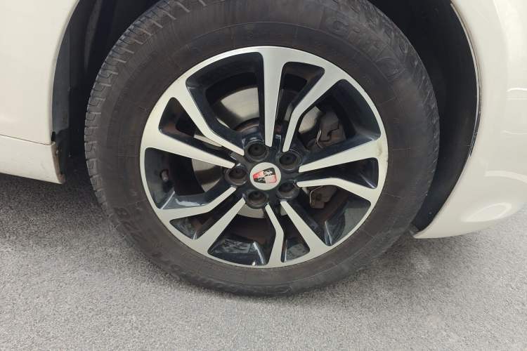 Used Roewe e550 2016 Deluxe Edition