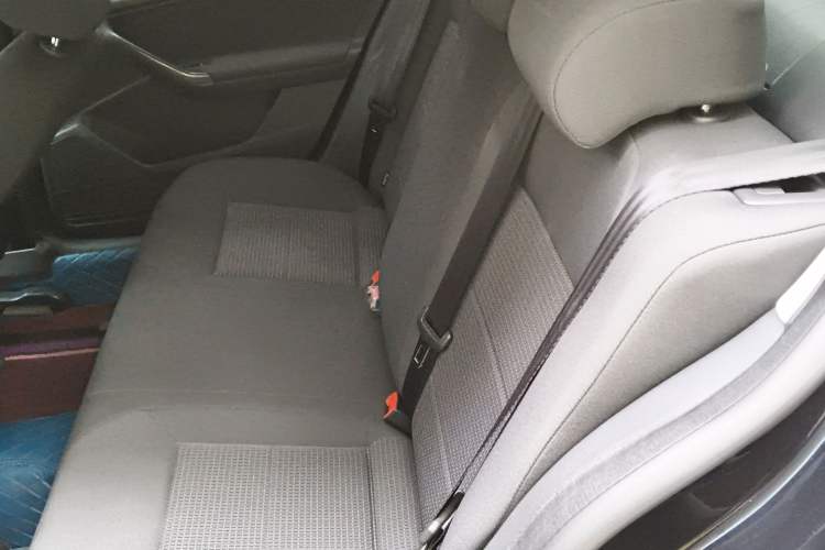 Used Volkswagen Lavida 2015 1.6L Manual Fashion Edition Left Rear Seat