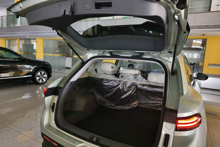 Used Bestune Yueyi 03 2025 445km Joyful Edition Trunk