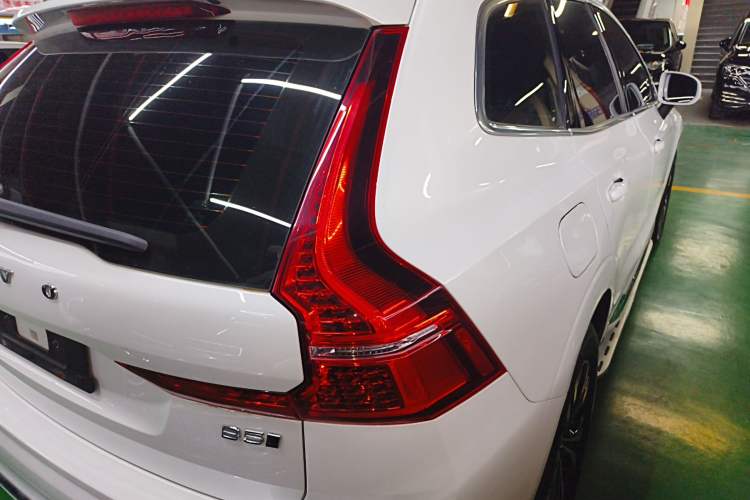 Used Volvo XC60 2023 B5 4x4 Smart Luxury Edition