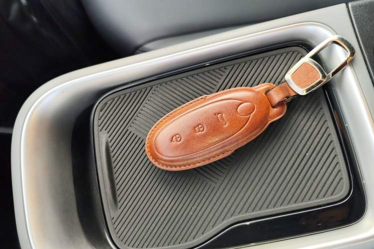 Used Dongfeng NAMMI 01 2024 New Edition 330 Air Interior 1