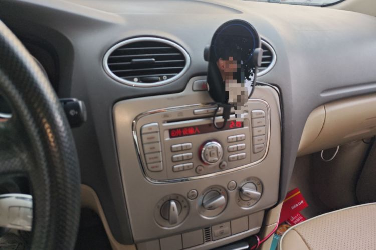 Used Ford Focus 2013 Sedan Classic 1.8L Manual Base Model
