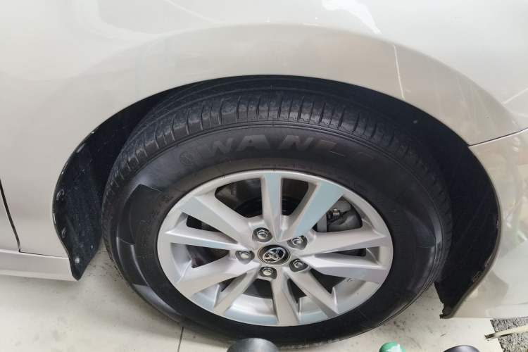 Used Toyota Camry 2018 2.0E Leading Edition

