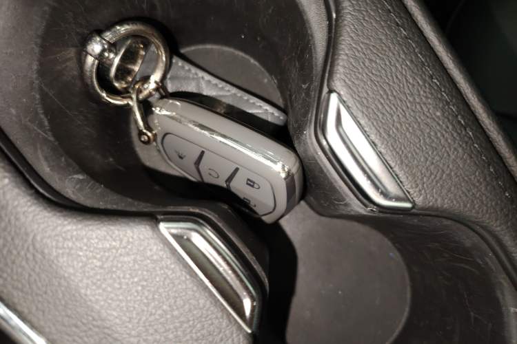 Used Cadillac XT4 2022 28T Two-Wheel Drive Fashion Edition Vehicle Key