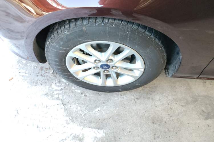 Used Ford Escort 2019 Revised 1.5L Automatic ZhiXiang Version China VI Standard
