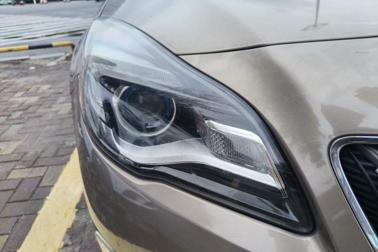 Used Buick Regal 2015 1.6T Fashion Tech Model
