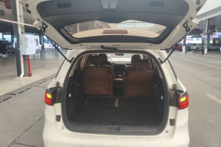 Used BYD Song MAX 2018 1.5T Automatic Smart Connect Elite Model with 6 Seats