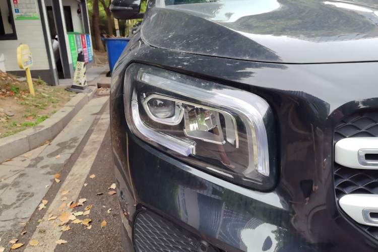 Used Mercedes-Benz GLB 2023 GLB 220 Sport Edition Right Front Headlight
