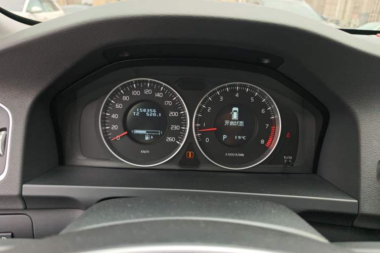 Used Volvo V60 2013 T5 Zhiya Edition Instrument Cluster
