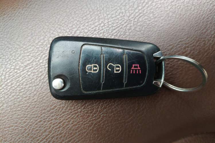 Used Great Wall Wingle 6 2017 2.4L Gasoline Two-Wheel Drive Elite Version 4G69