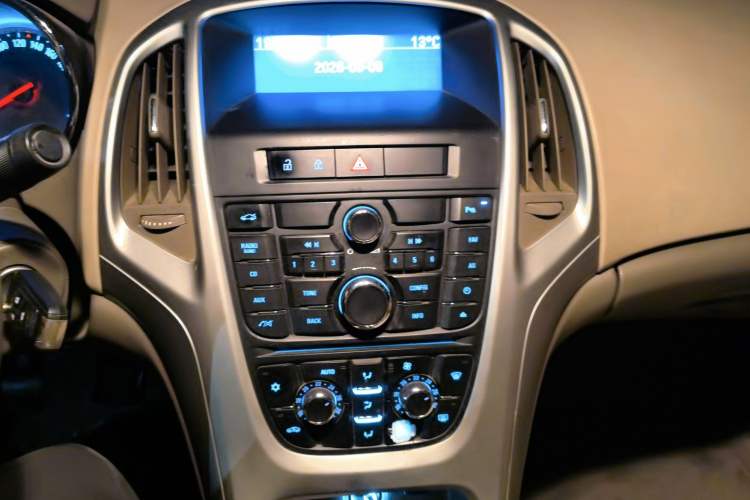 Used Buick GT 2010 GT 1.6L Manual Entry-Level Model