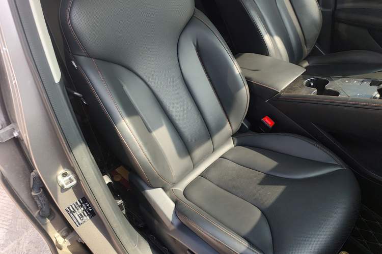 Used Roewe RX5 2023 1.5T Luxury Sliding-Screen Version
