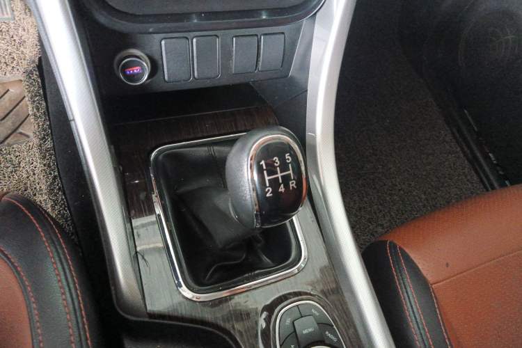 Used HYOSOW S3 2016 S3L 1.5L Manual Premium Edition Gear Lever